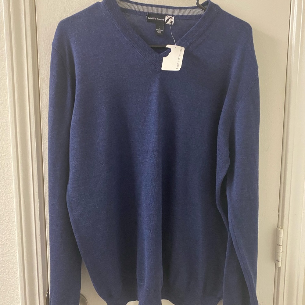Saks Fifth Avenue V-Neck Sweater in Deep Blue